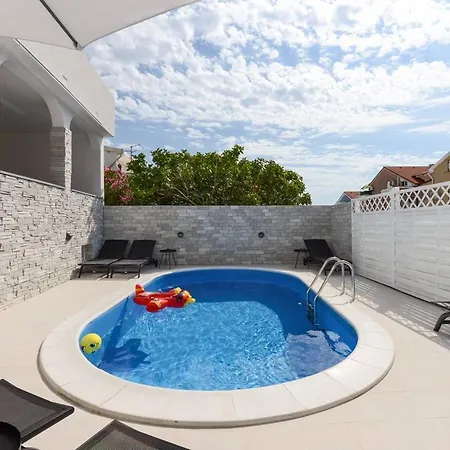 Diva Apartament Povljana